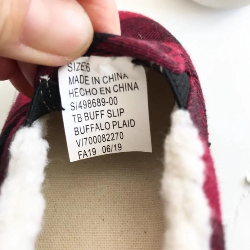 BABygap buffalo plaid slip on shoes EUC size 6